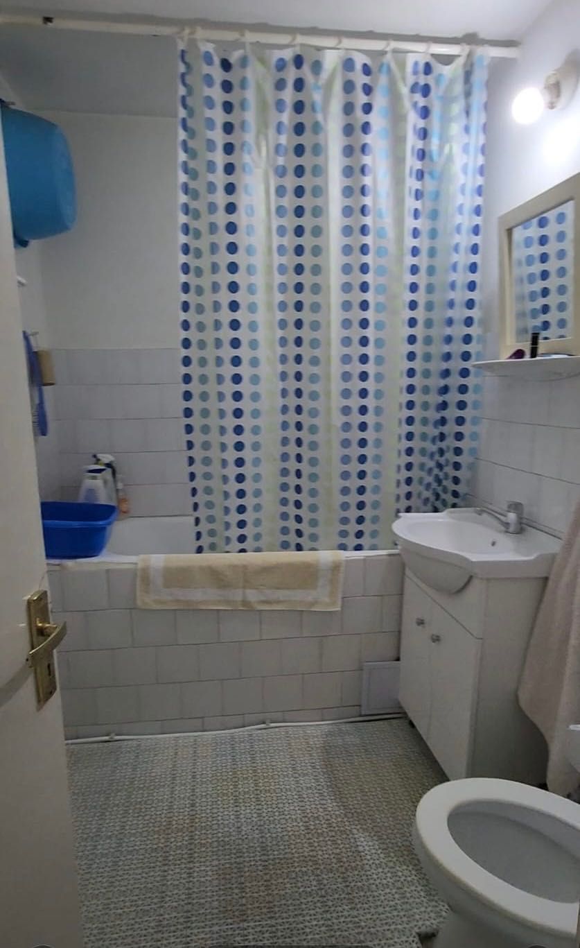 De vanzare Ap 3 camere 65,50 mp