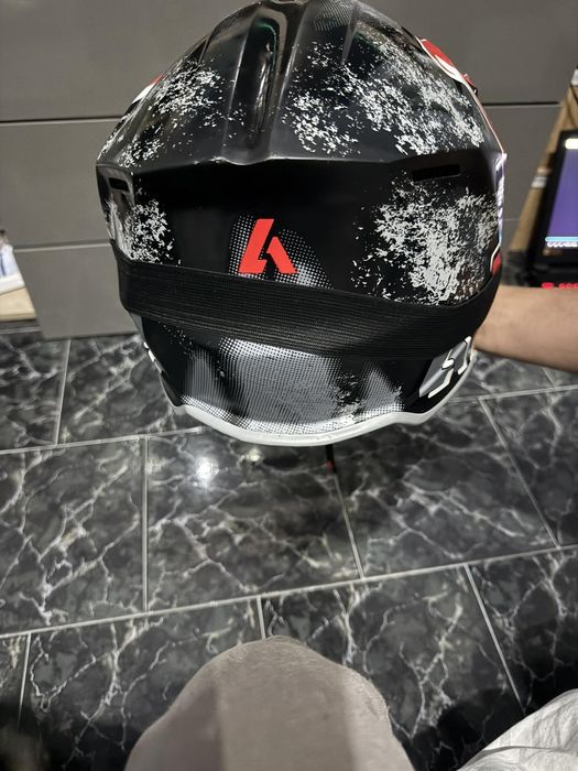 кросова каска airoh