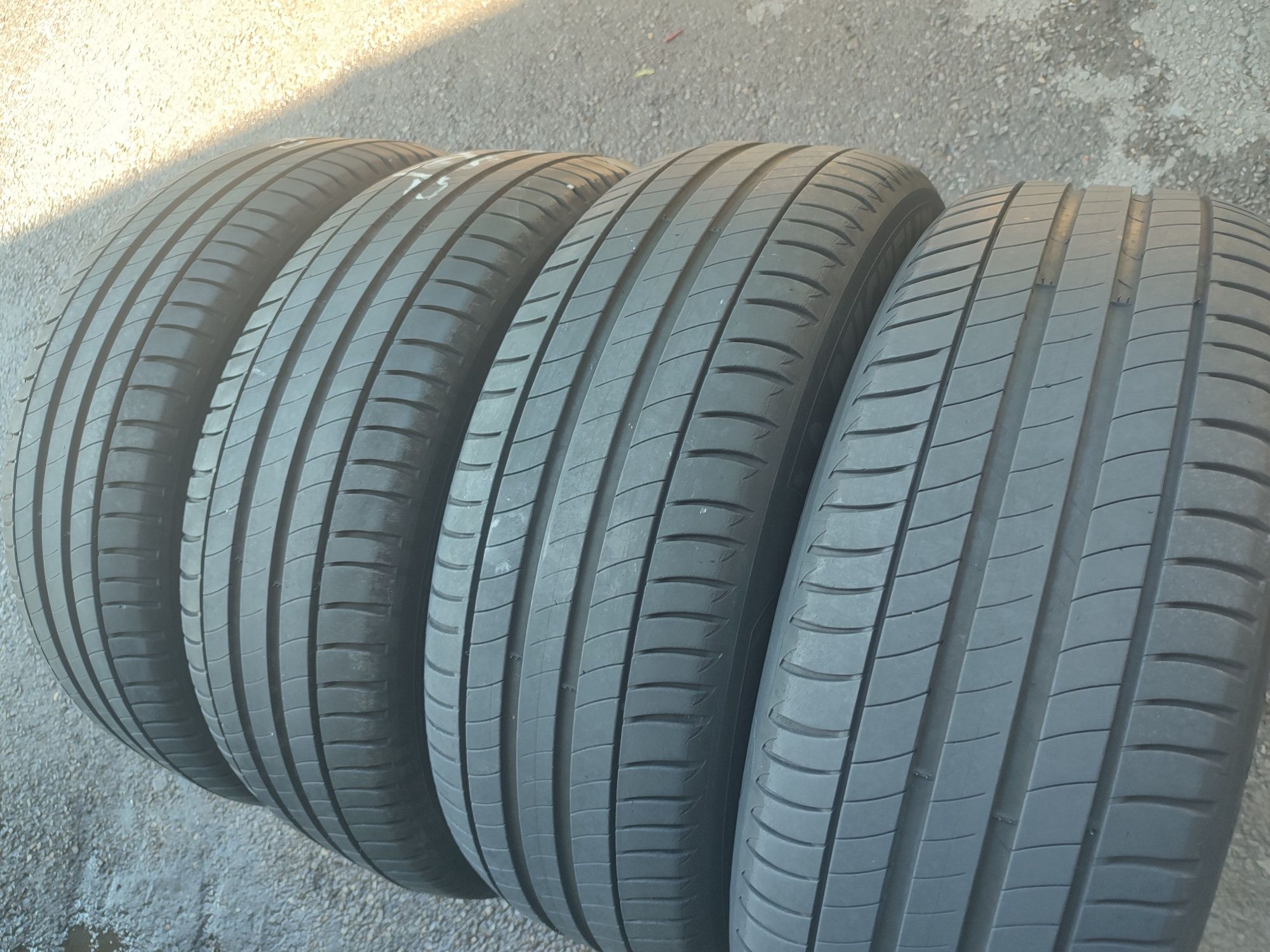 215/60/17" 4бр Michelin primacy3,dot2117,5-6mm