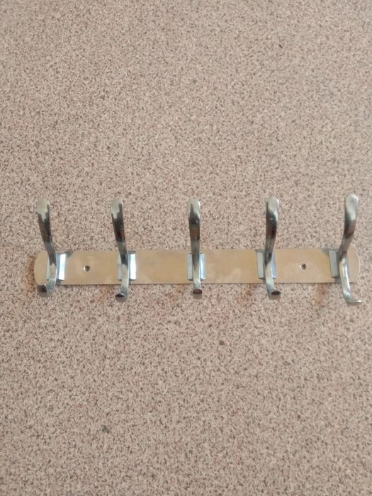 Вешалка с крючками