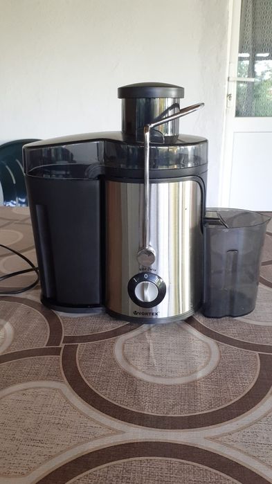 Expresor cafea,storcator fructe,masina de tocat,ibric electric