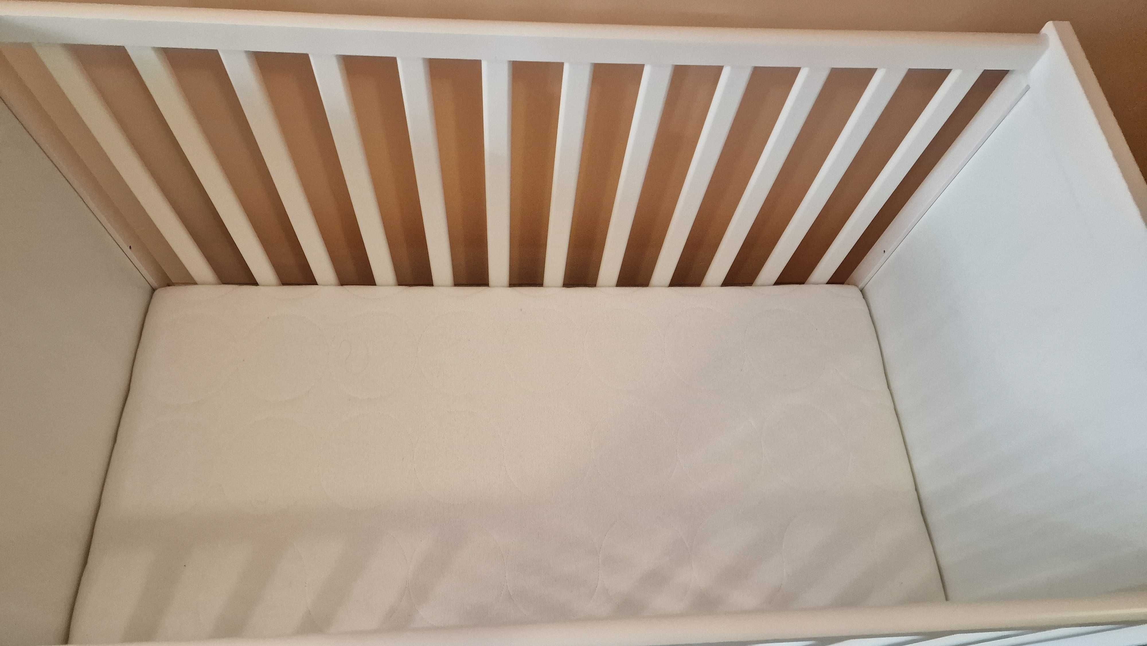 Patut bebe/copil IKEA si saltea spuma standarde ridicate de siguranta