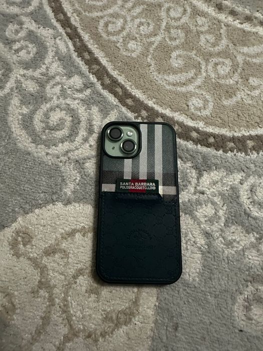 Айфон 15 в зелёном цвете