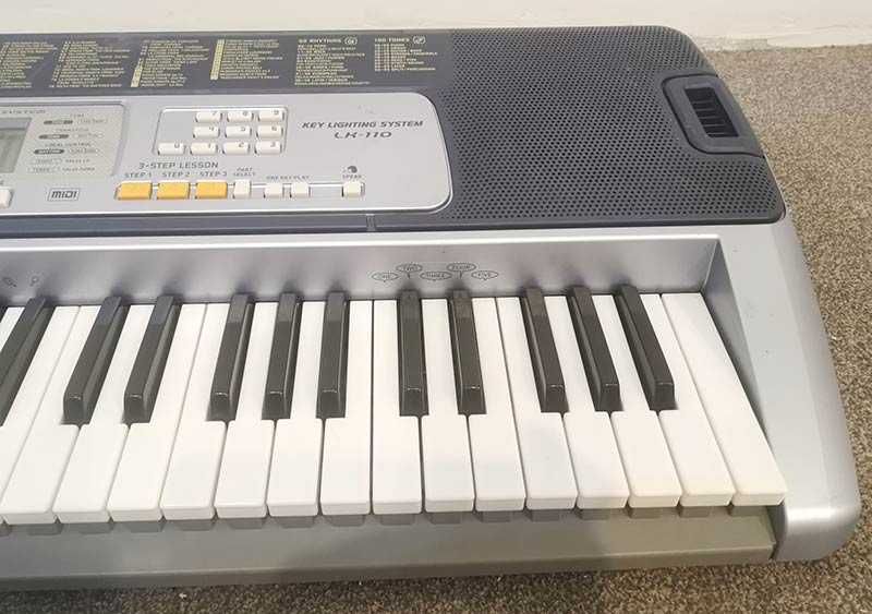 компютърна миди клавиатура CASIO LK-110 синтезатор с 5 октави