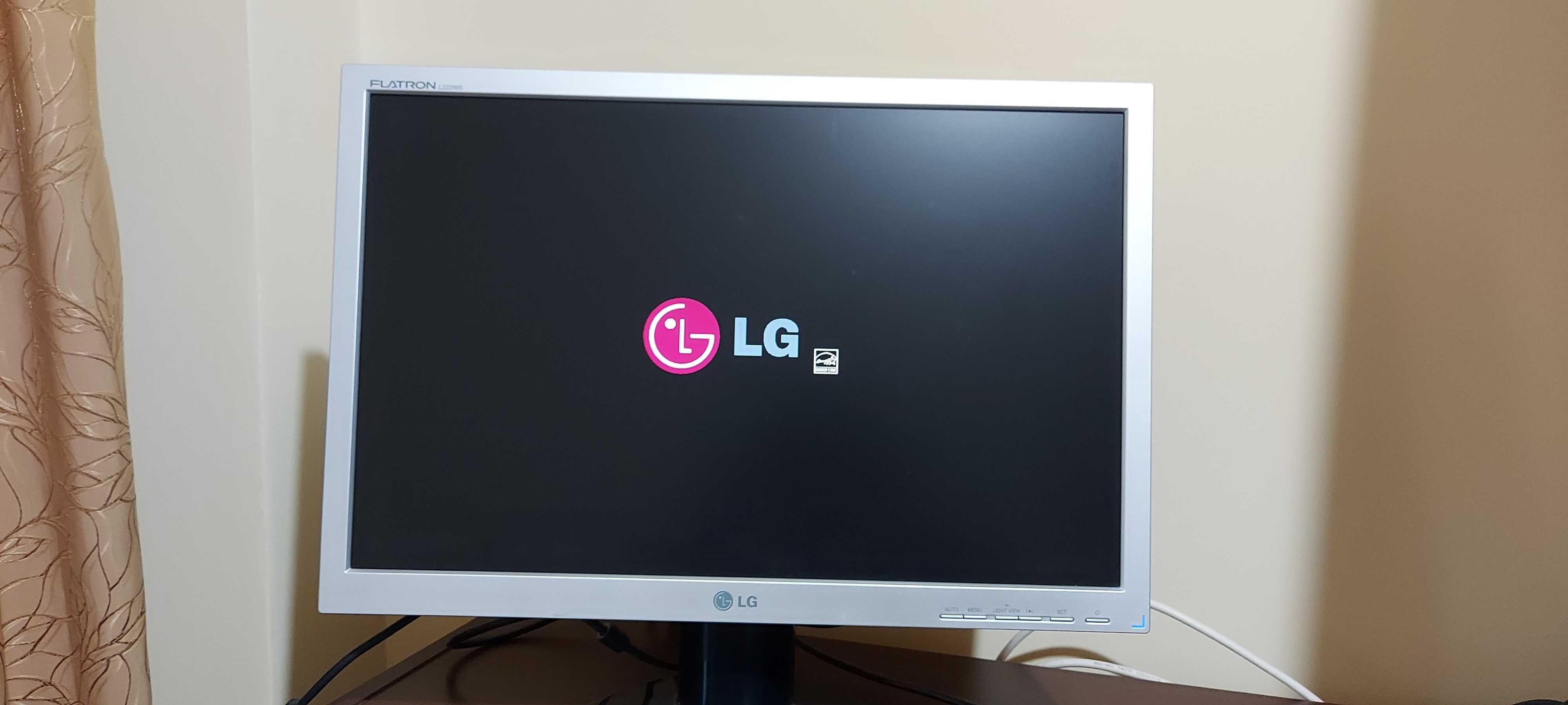 Vând Monitor LG L222ws Flatron