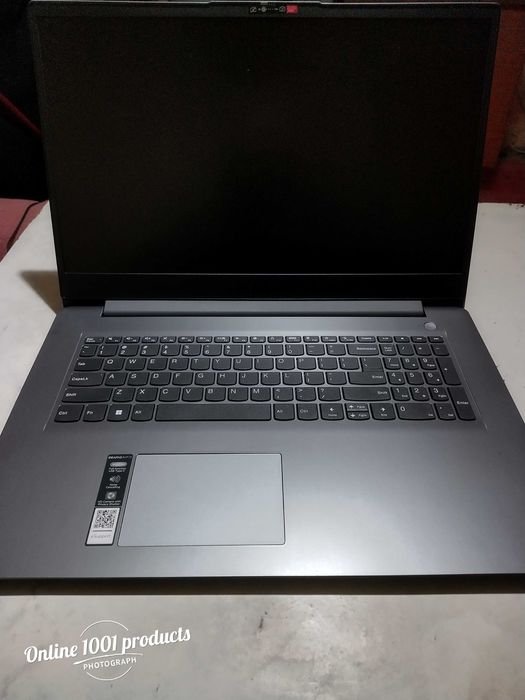 Lenovo IdeaPad 3 17IAU7 чисто нов с 4 години гаранция!