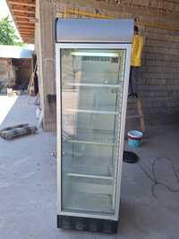 Витринный холодильник для магазина