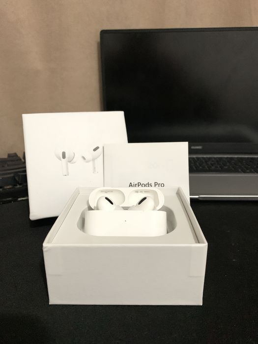 Apple AirPods Pro 1st Generation