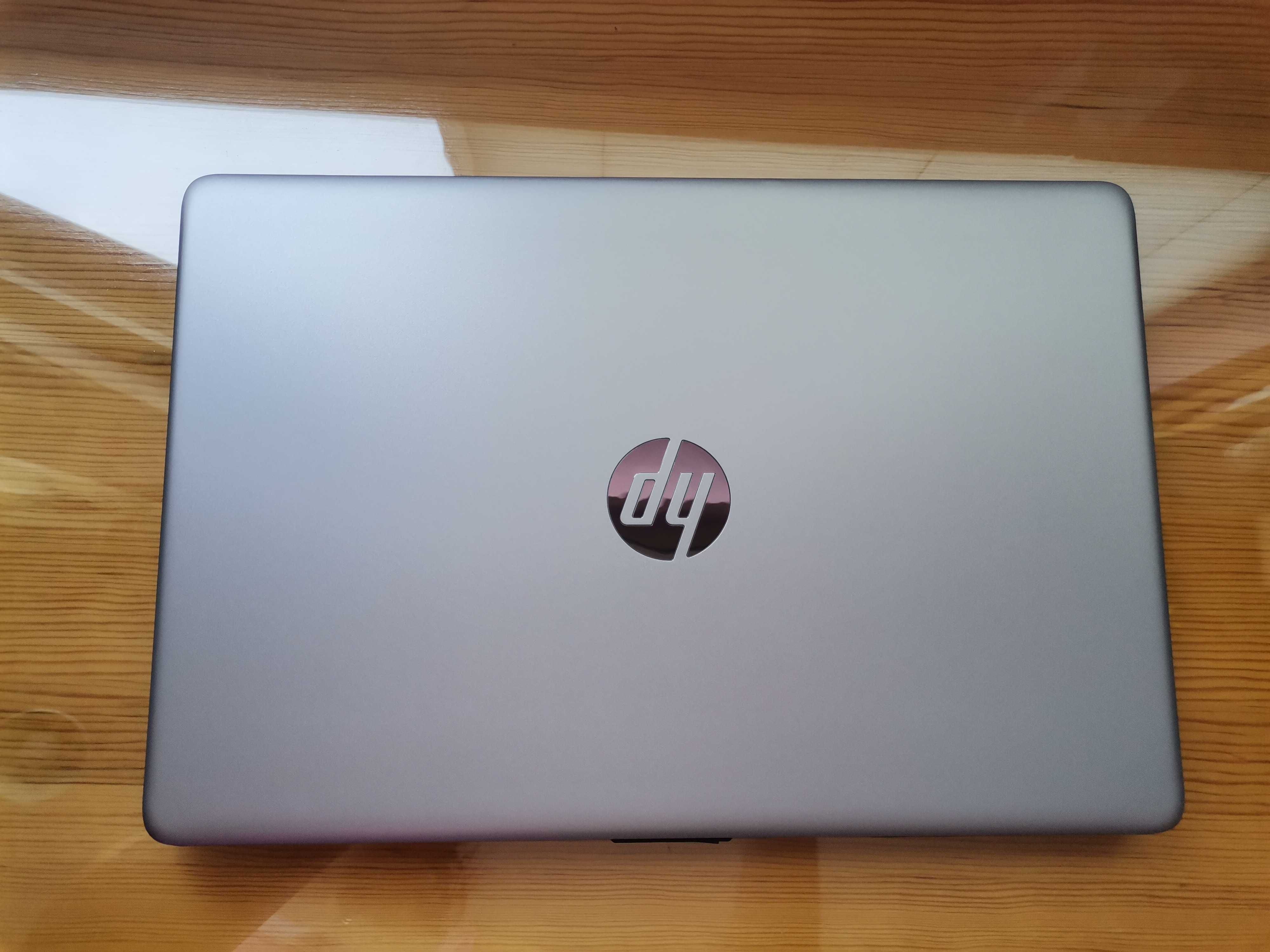 Лаптоп Hp 250 G8 i3