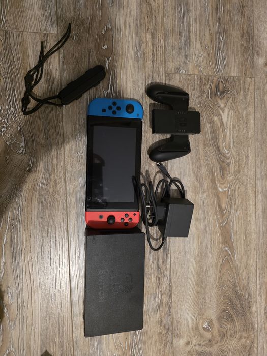 Nintendo Switch V2 full box