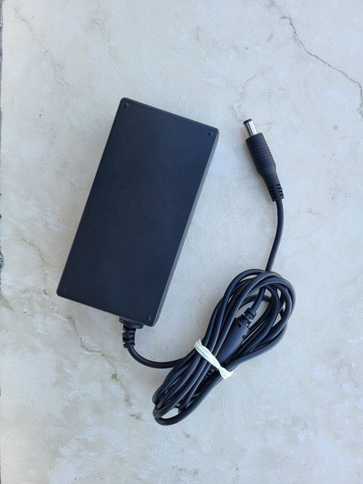 Alimentator Samsung 14V 58W model A5814 mufa 5,5x2,5mm