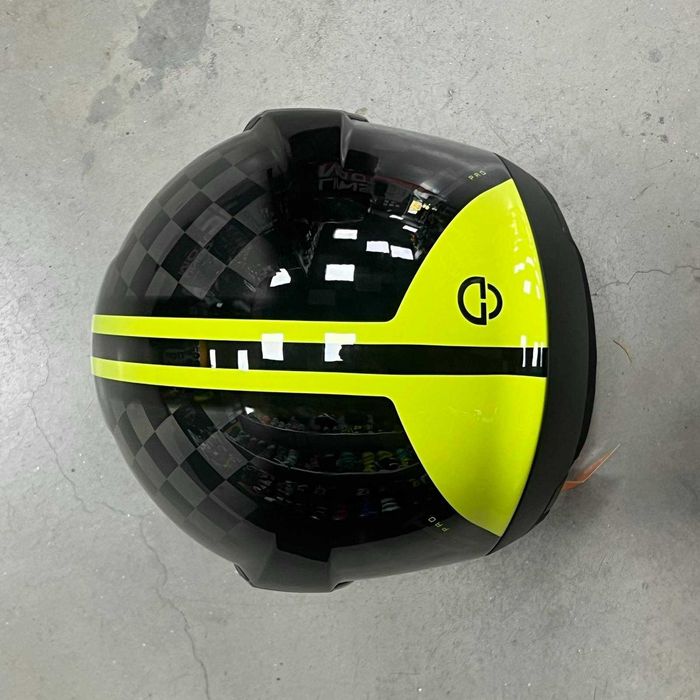 РАЗПРОДАЖБА Мото каска SCHUBERTH C4 PRO Carbon Neon Yellow - Код:29721