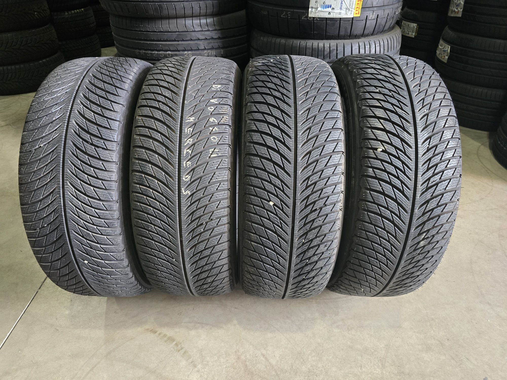 235/50/19 MICHELIN 4бр
