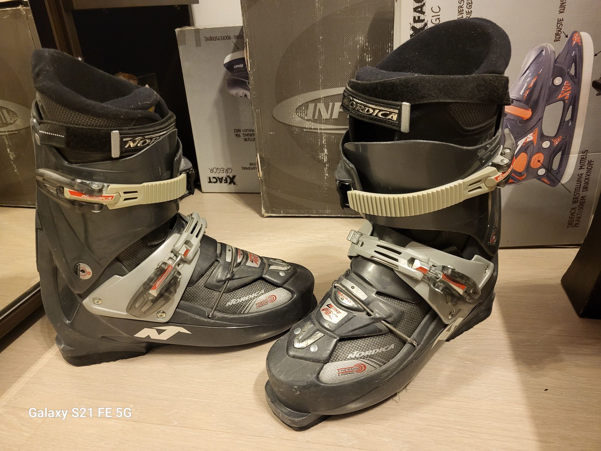 Vand clapari Nordica marimea 43-44