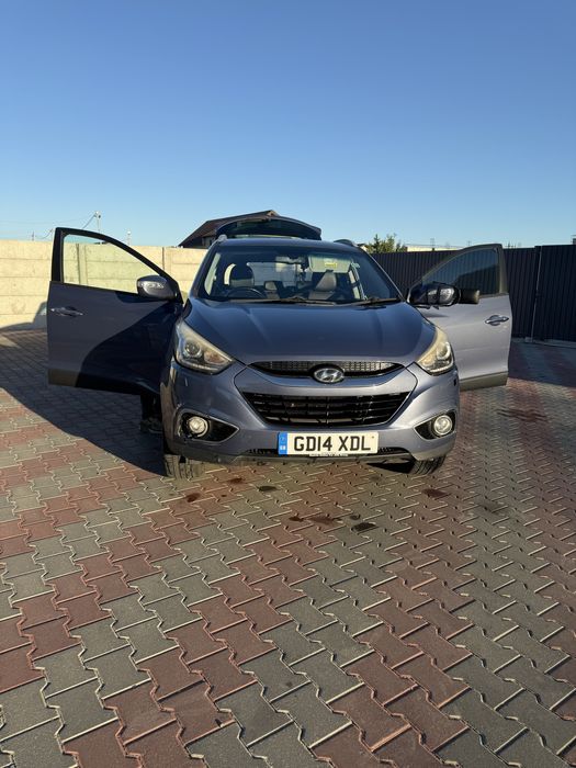 Vand hyundai ix35 premium CRDI volan pe dreapta