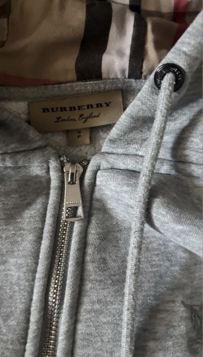 Burberry zipper up