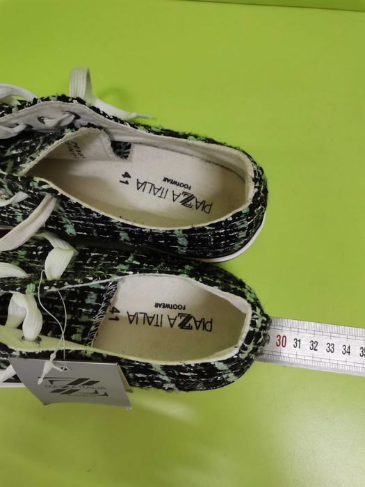 Tenesi material textil deosebit stil converse Piazza Italia