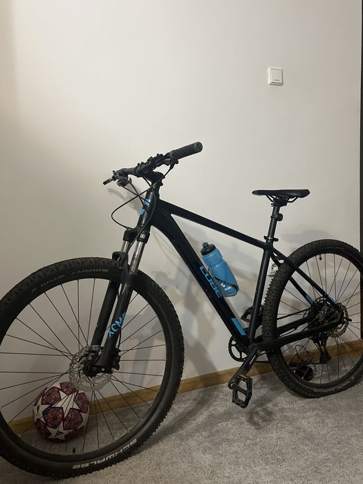 Bicicleta cube analog 2021 impecabilă