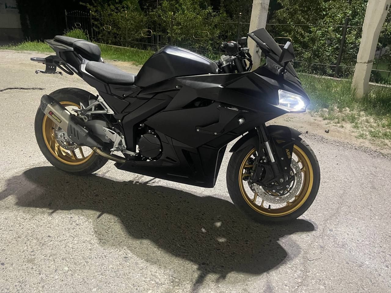 Yamaha R3 400 kub