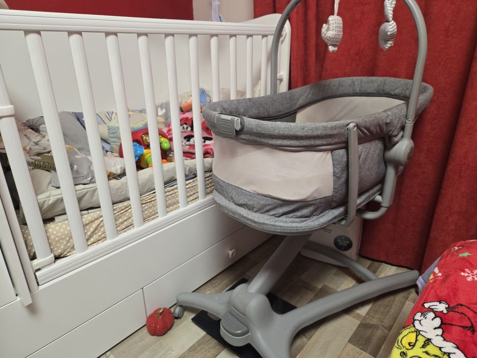 Chicco Baby Hug Air 4 в 1 -

креватче, шезлонг, люлка и стол за

хране