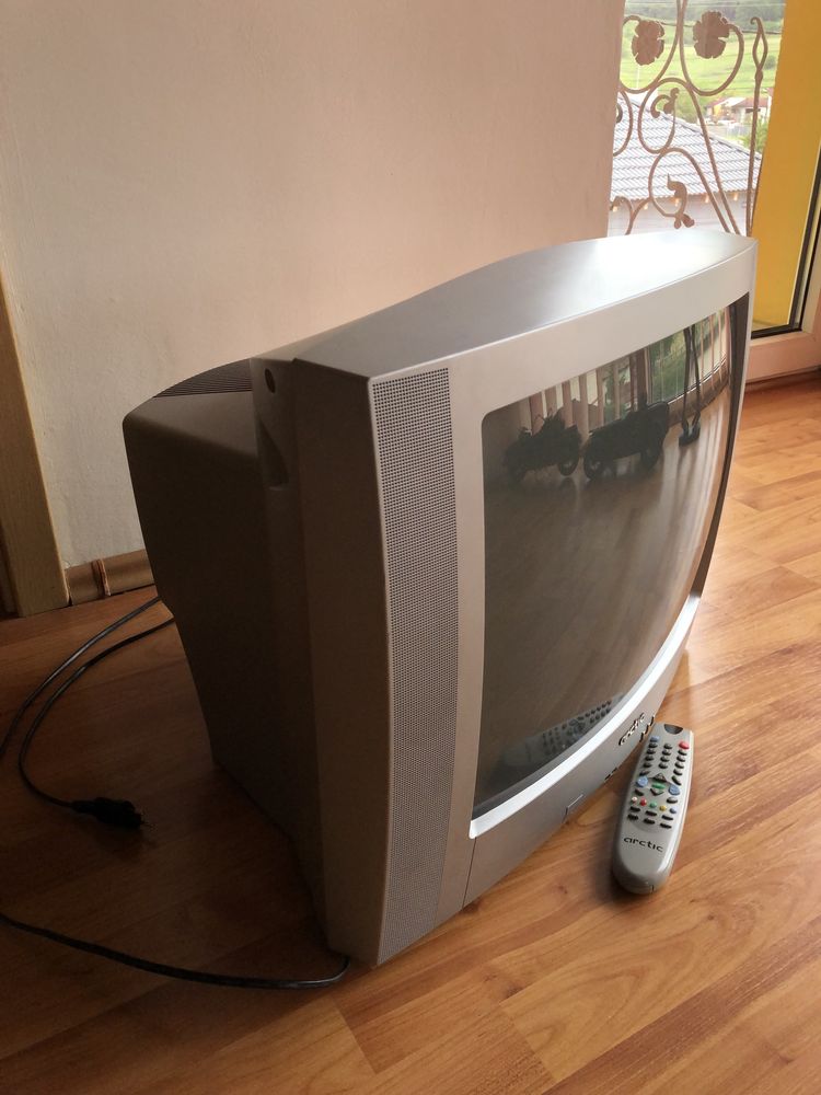 Televizor color Arctic cu tub cu telecomanda ca nou
