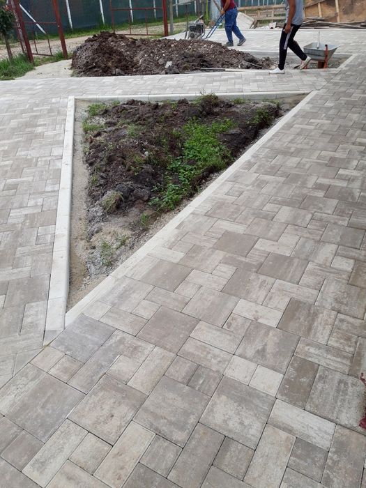 Montaj pavaje și Borduri