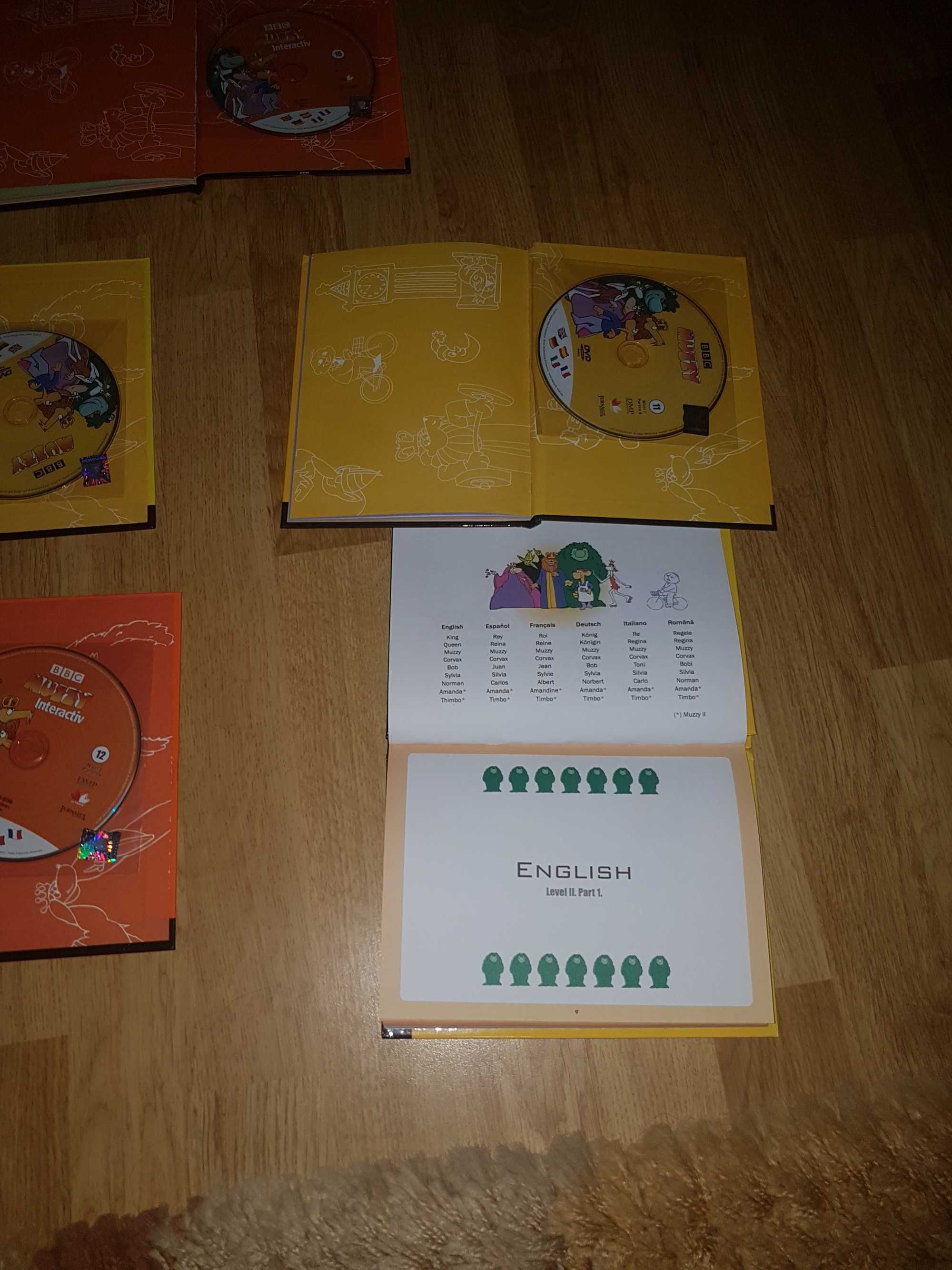 Jocuri și exerciții interactive pentru copii , Cărți cu CD MUZZY