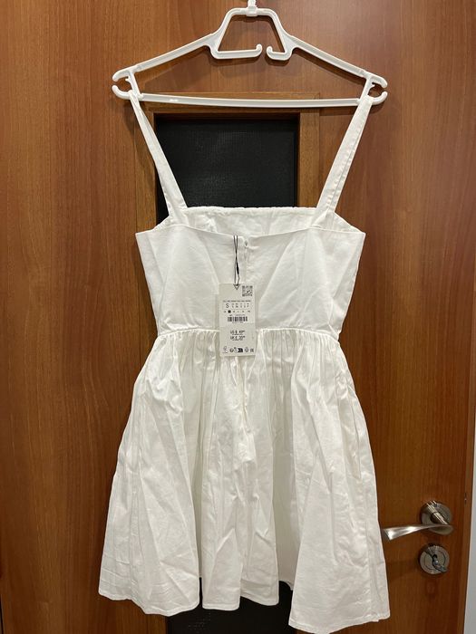 Нова бяла рокля zara
