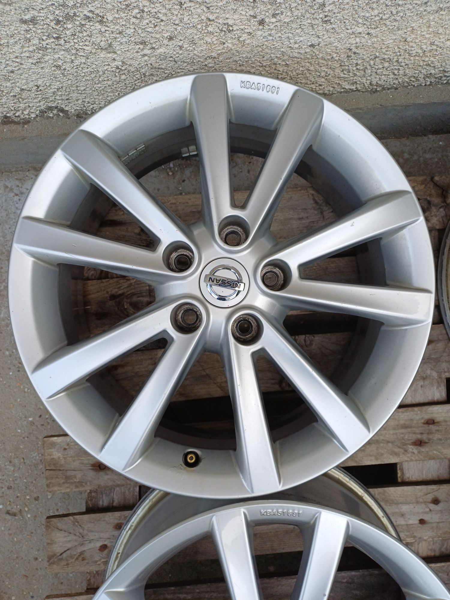 Оригинални джанти за Нисан R17  5x114.3  ET 45  7J