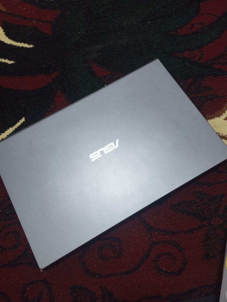 Продается ноутбук Asus