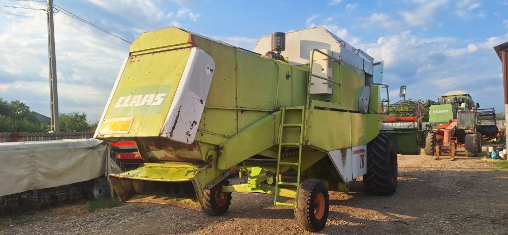 Vând Claas Dominator 76