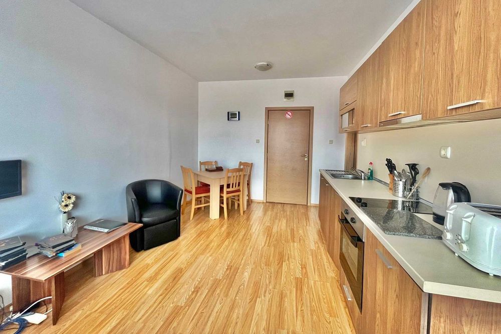 Продава се Двустаен апартамент в к.к. Слънчев бряг - 50 кв.м за 820 €/кв.м - Снимка #1