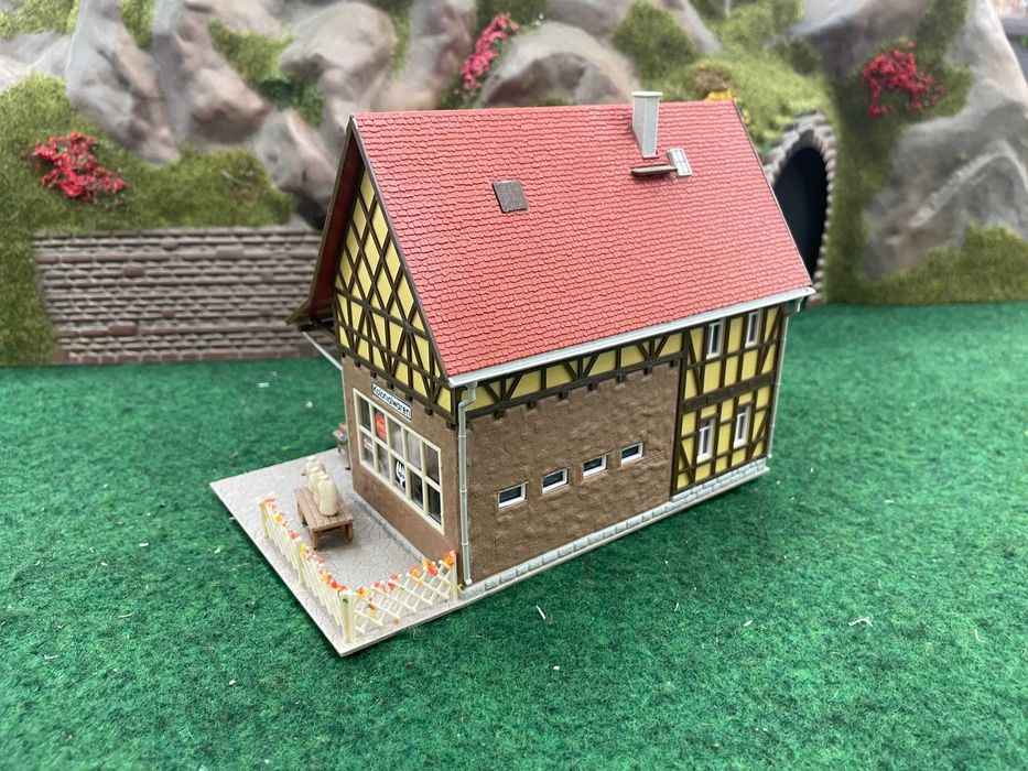 Сгради за макет на влак диорама пост H0 1:87 ЖП моделизъм