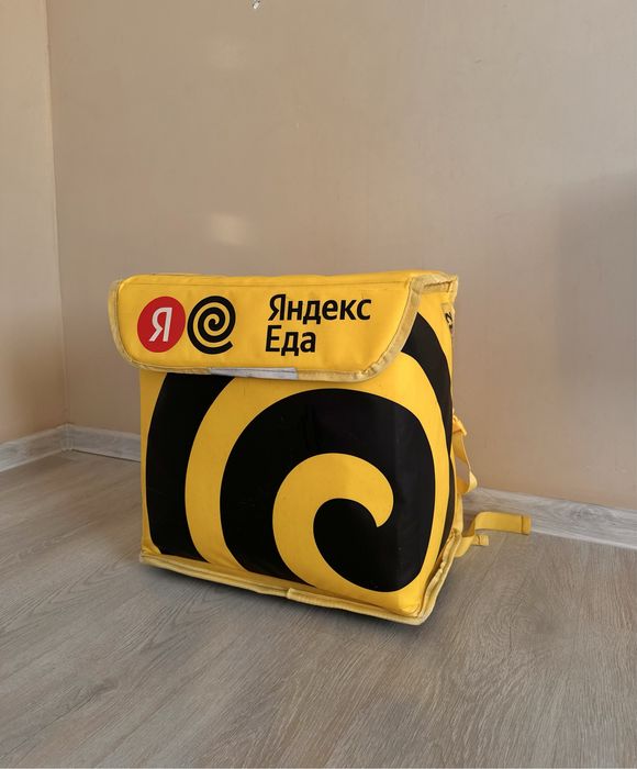 Яндекс термо сумка в отличном состоянии!