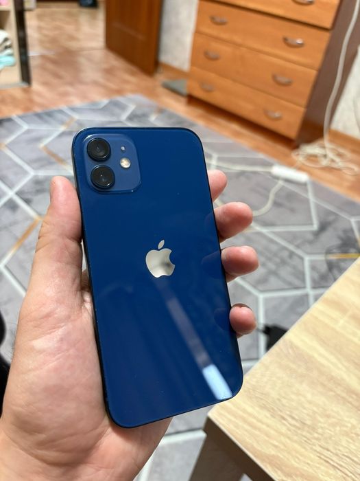 Продам iphone 12