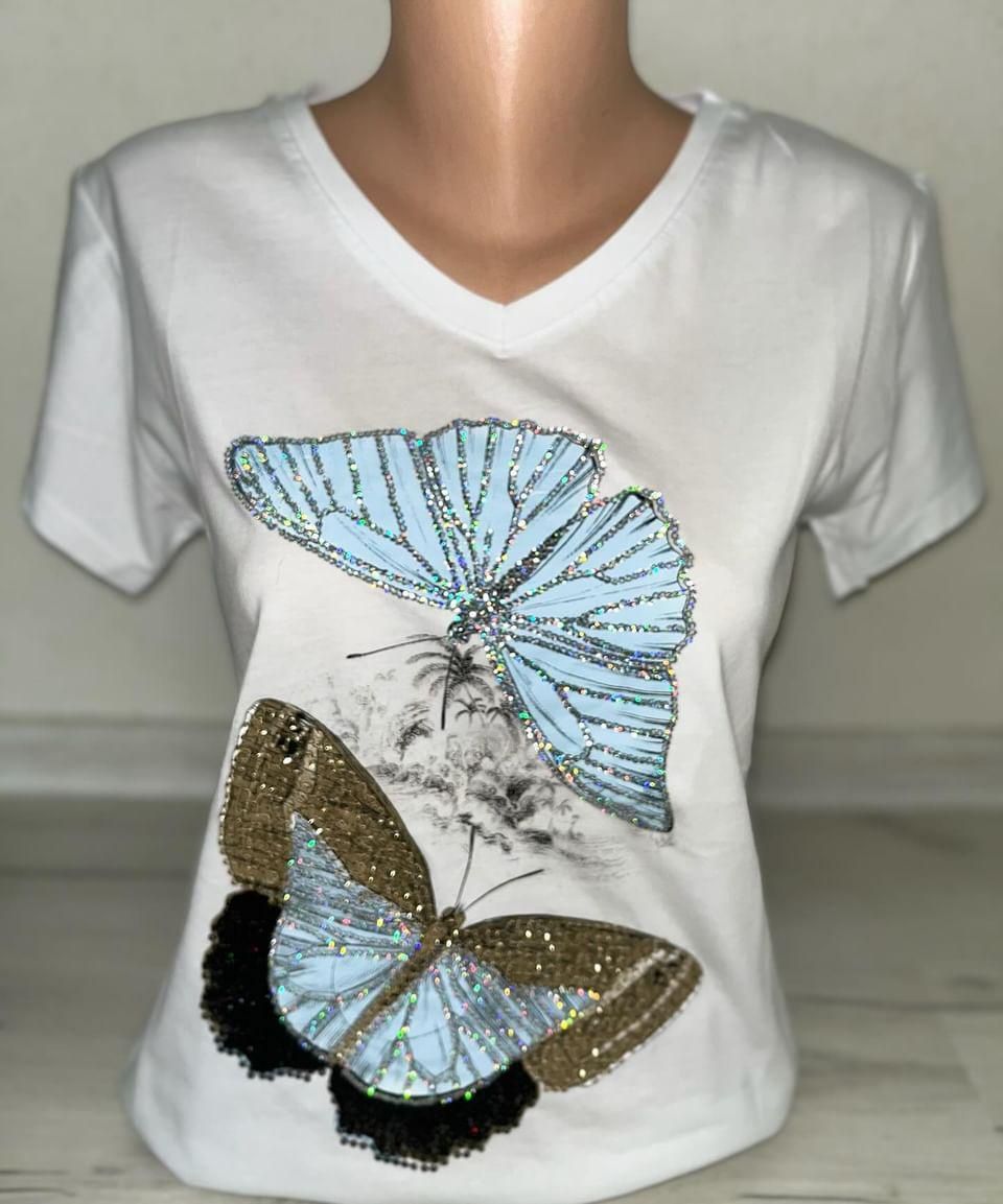 Дамска тениска пеперуди