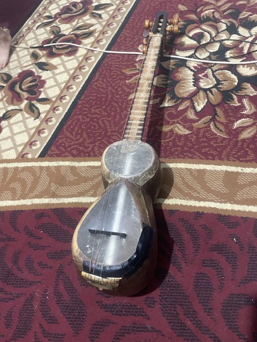 Рубоб (тор) сотилади