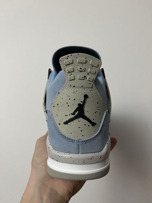 Jordan 4 Univerity Blue