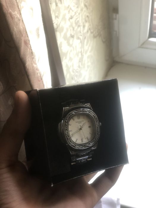 Продаю часы PATEK PHILIPPE GENEVE почти идеально 2 недели носил