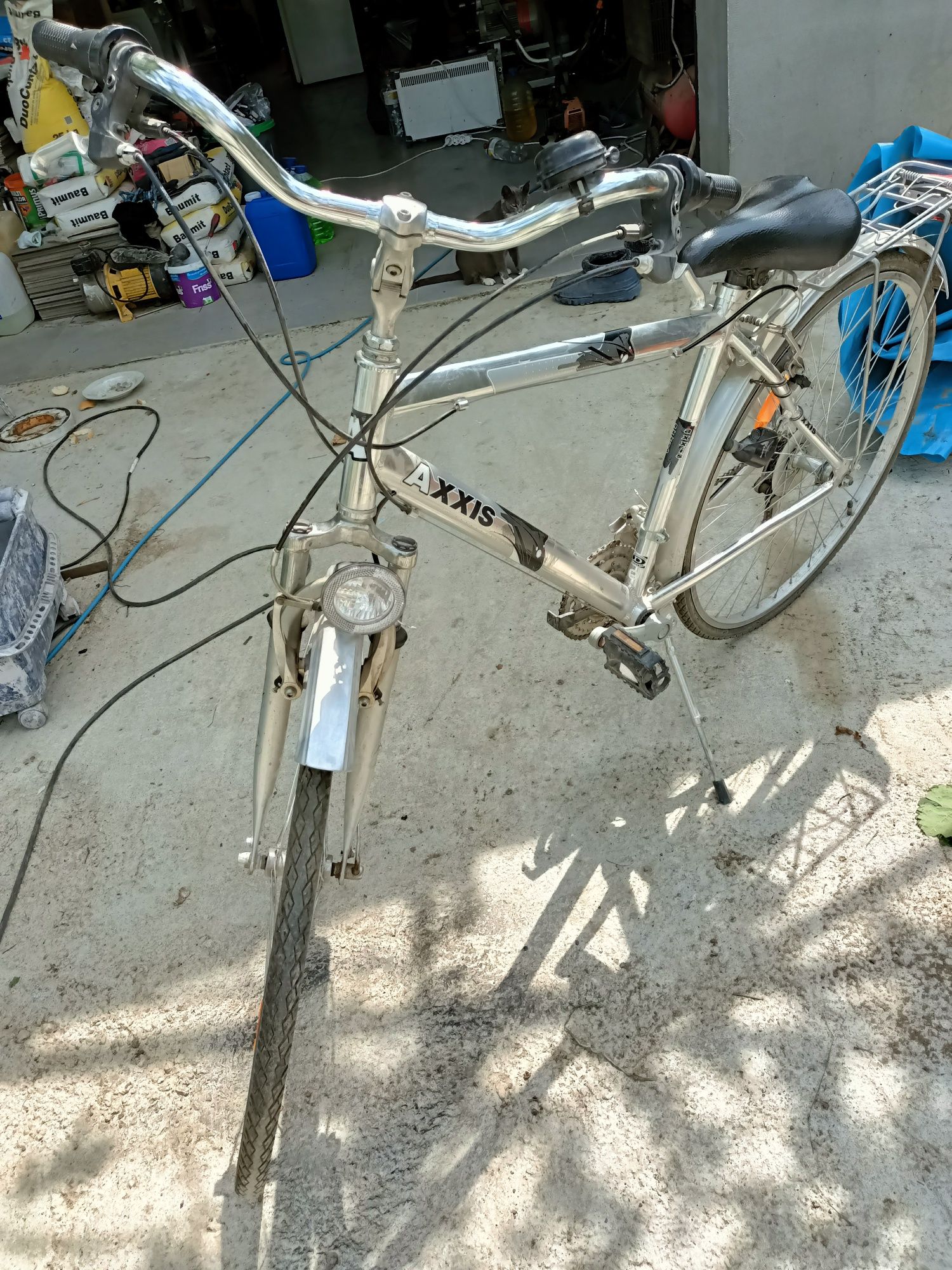 Vind bicicleta Axxis folosita foarte puțin