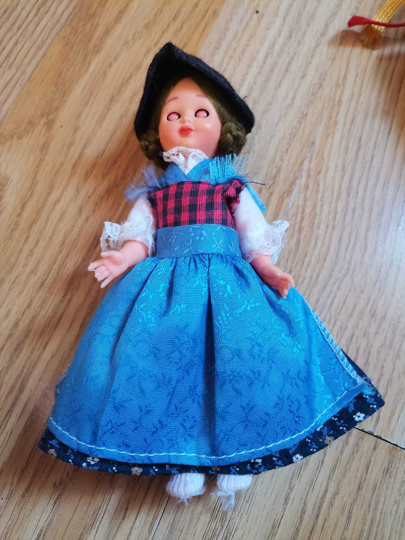 Ретро куклички и театрални кукли - кукли за куклен театър