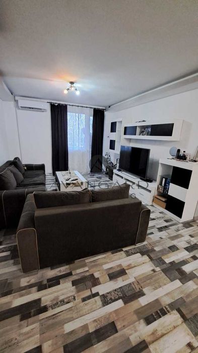 Продава се Многостаен апартамент в Пловдив, Център - 100 кв.м за 1989 €/кв.м - Снимка #1