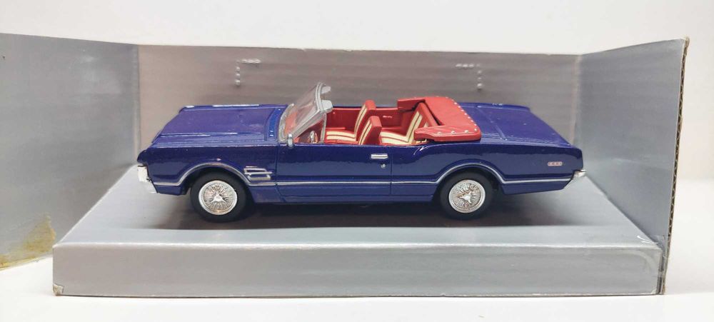 Machete de colectie auto retro scara 1/43