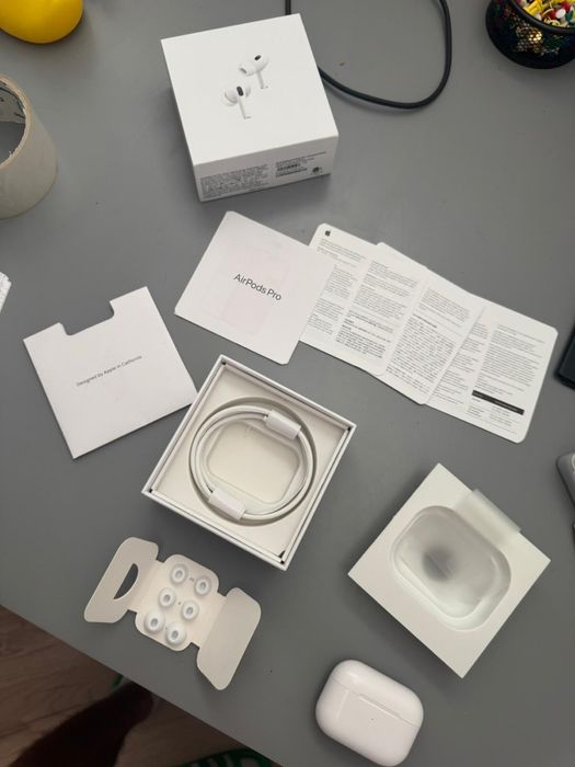 AirPods Pro 2 – Noi, Sigilate, Cu Cutie și Accesorii