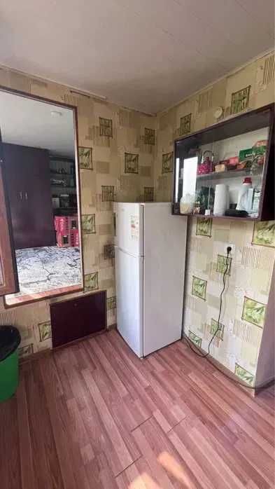 Выкупной Беруний 2 хона сотилади метро 100метр,