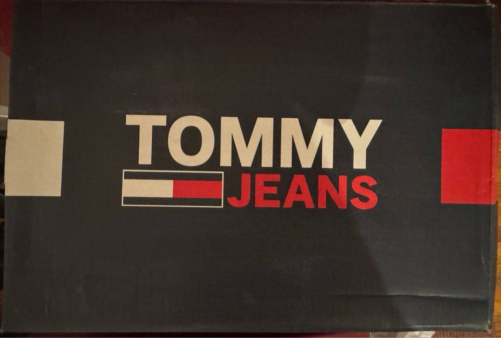 Оригинальные крассовки Tommy Jeans