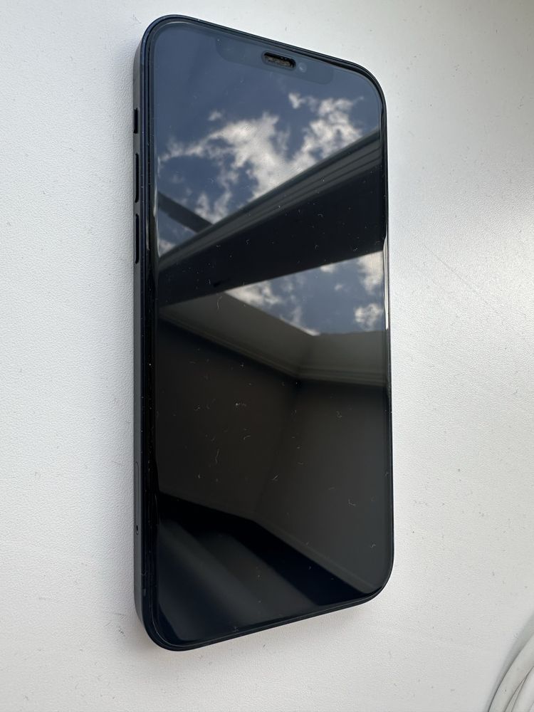 Айфон 12 в идеальном состоянии темно синий