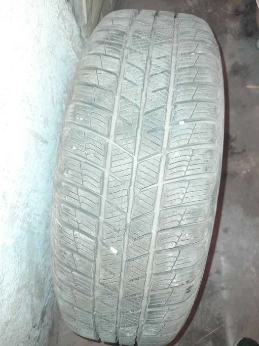 Зимни гуми 195/65/R15.                 4 бр-120 лв.