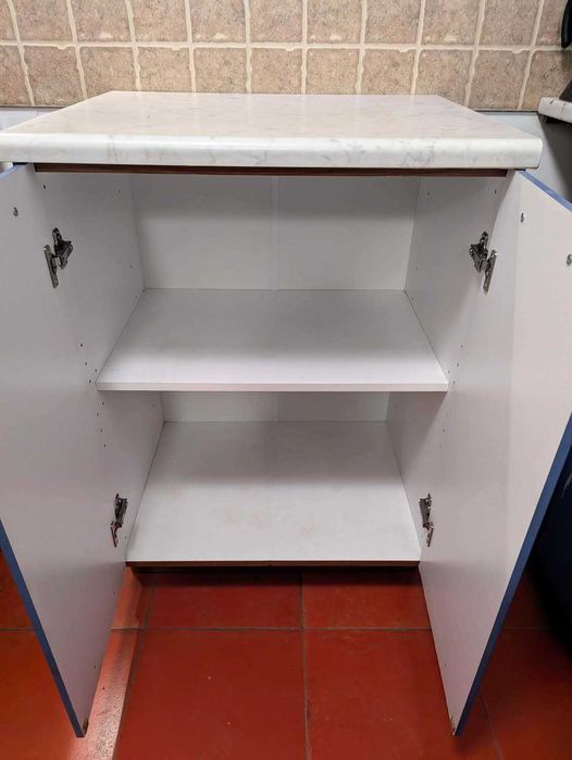 кухненски шкафове 50 см