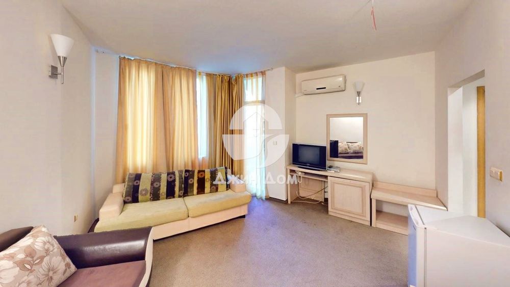 Продава се Двустаен апартамент в к.к. Слънчев бряг - 63 кв.м за 921 €/кв.м - Снимка #3